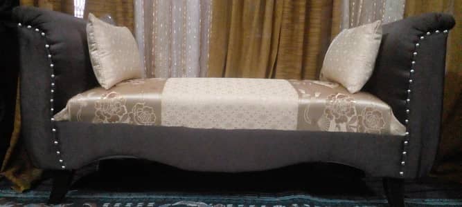 Very beautiful heavy comfortable Molty foam dewan03335138001