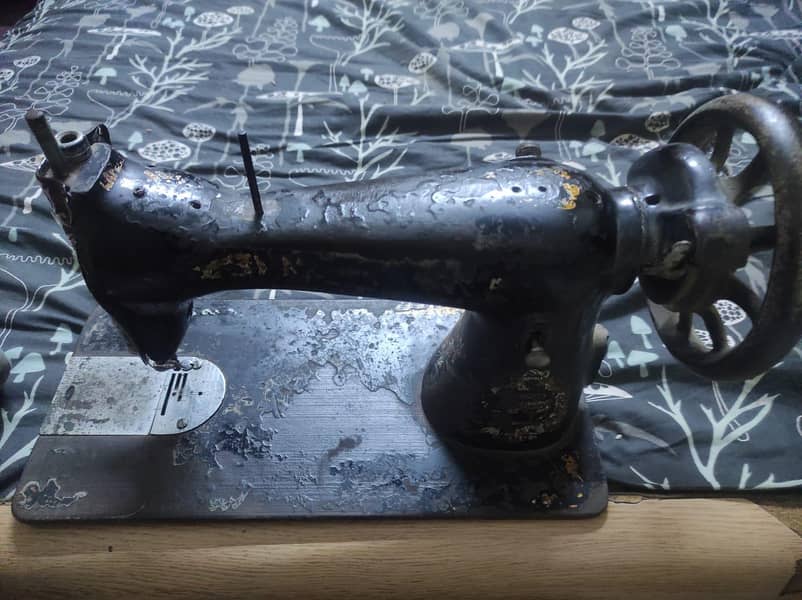 sewing Old Machine 1