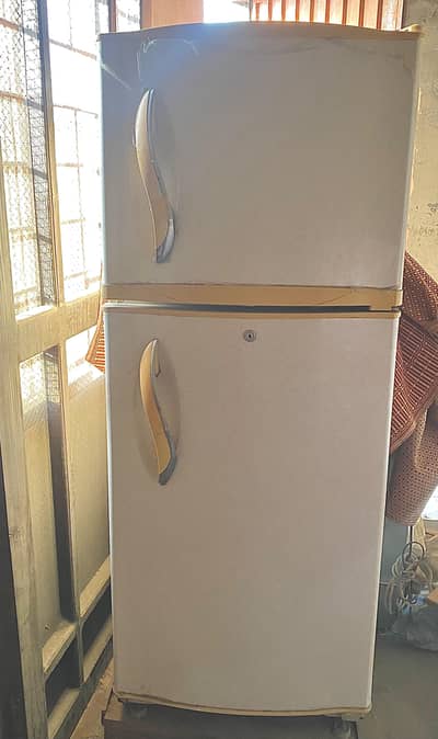 Dawlance chill refrigerator