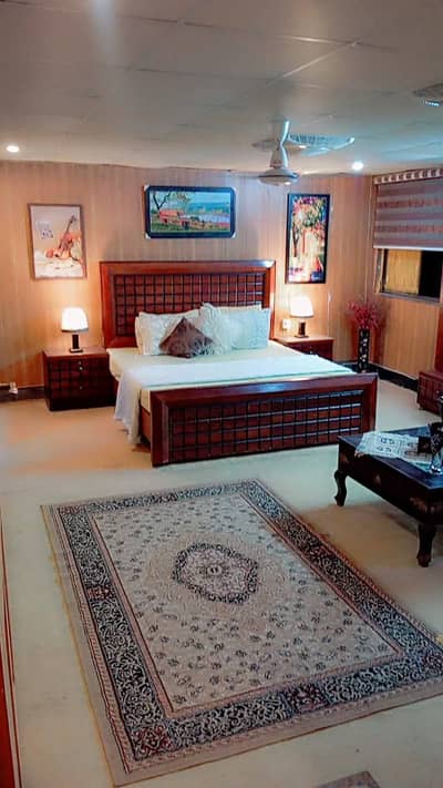 Anxey room available in E11/2 near to kfc markez