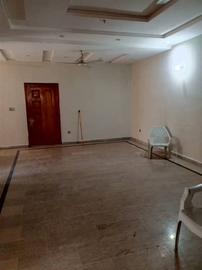 10 MARLA UPPER PORTION AVAILABLE FOR RENT IN T&T ABPARA SOCIETY NEAR VALENCIA TOWN