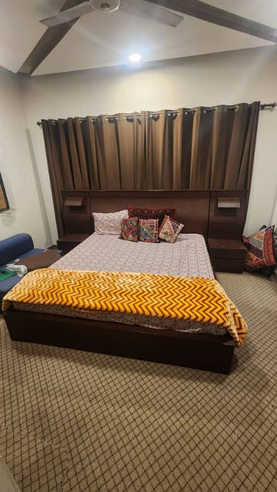 Furnish room available in G11/3 PHA for ladies Only