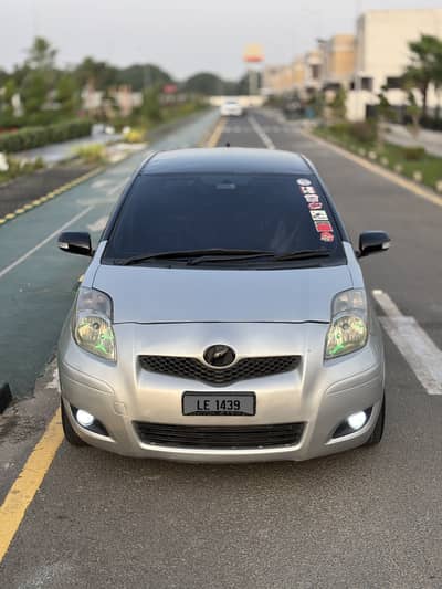 Toyota vitz B intelligent package