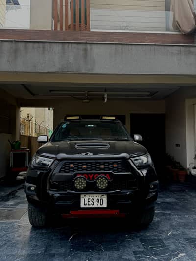 Hilux Vigo converted to Rocco