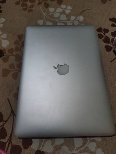 Apple MacBook pro l