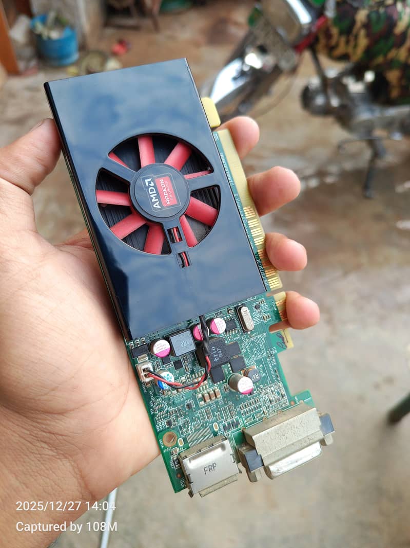 AMD R7 350x 1