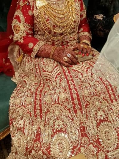 Bridal lehnga organza full heavy work only 2 hours uses Dupatta border