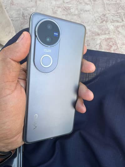 Vivo V50 5g open Box Condition
