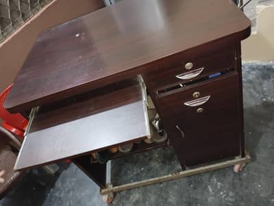 computer/office/study table