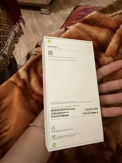 Iphone 17 pro max  jv box pack