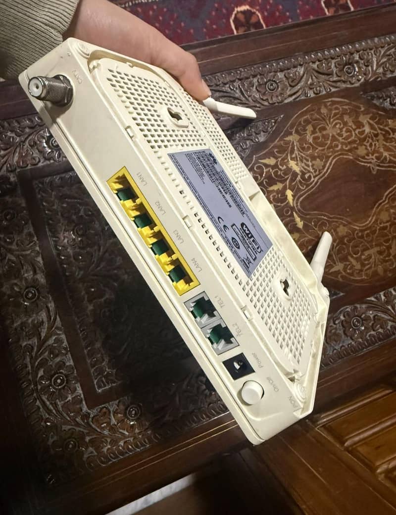 NAYAtel internet device - Servers - 1109790892