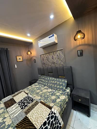 1 bed Luxury apartments for short stay like 3 to 4 hours rent In bahria Town Lahore