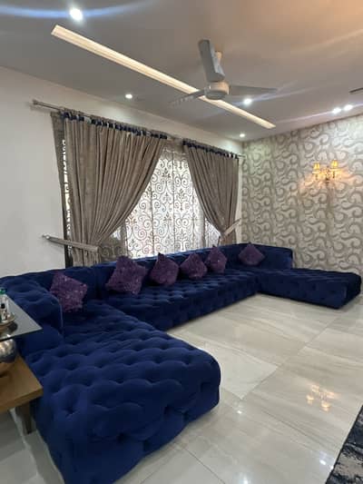 Original Dolce Vita U shaped sofa.