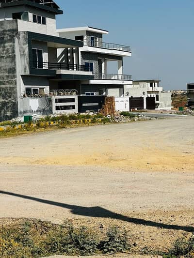 60x100 600 Gaz Street 33 plot for Sale G-14/4