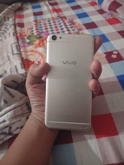 i am selling vivo X7 4/128