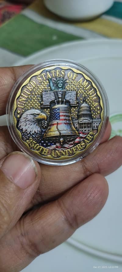USA 250th Anniversary Eagle Commemorative Metal Badge Medal Coin.