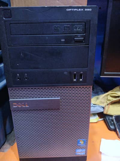 Dell optiplex tower pc 390 i5 2nd Gen 8gb ram , 250gb hard