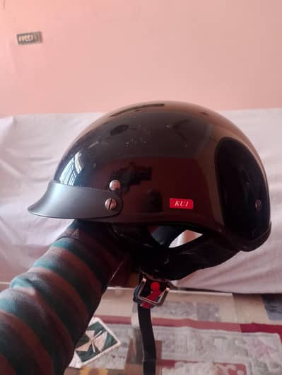 Excellent Condition  MOTOWELL Brand Imported Helmet