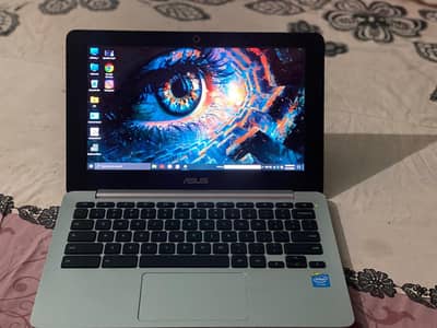 Asus Chromebook 2025