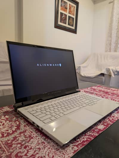 Alienware M17 R3