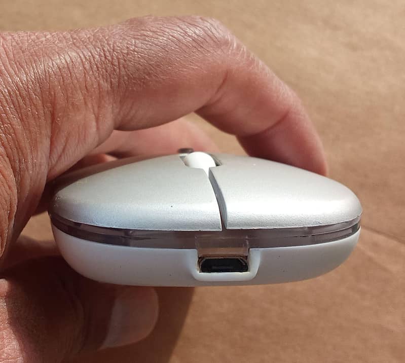 Bluetooth plus wireless rechargeable Mouse 7