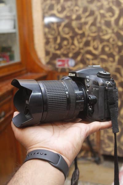 Nikon d7100 with 18/140mm Vr Dx lens