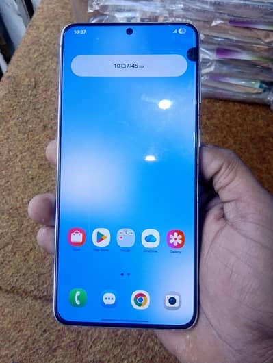 Samsung s21 Plus 8GB RAM 256 Rome