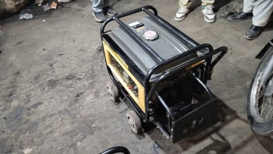 PETROL & GAS GENERATOR