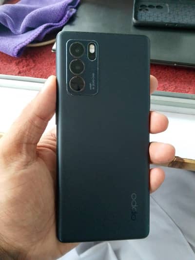 oppo Reno 6 pro 5g  12/256   9/10