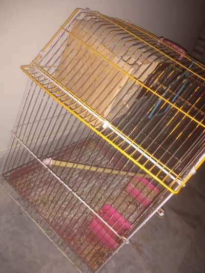 I want to sell my Australian parrot cage with two mini houses