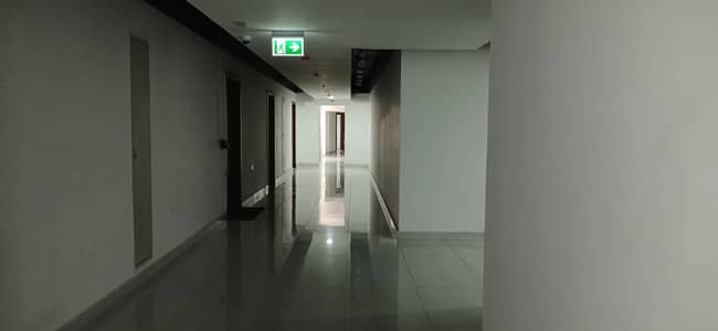 Office 615 Square Feet For Rent In Main Boulevard Gulberg, Lahore - Exceptional Spaces Available!