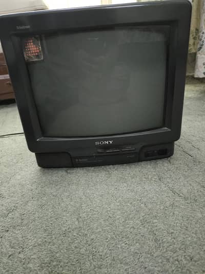 Sony TV (Trinitron Colour TV)  14" displayMofel 1435 in 10/10 conditio