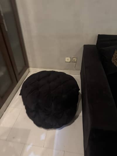 Five seater L shap sofa, centre table