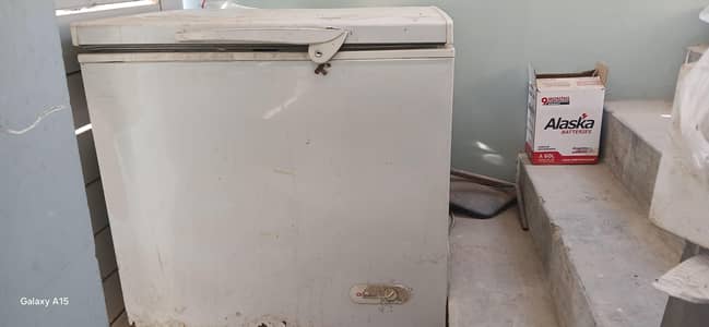 Dawlance deep freezer