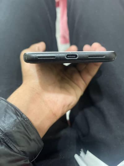 mobile new condition may ha , all ok ha koi fault nhi ha