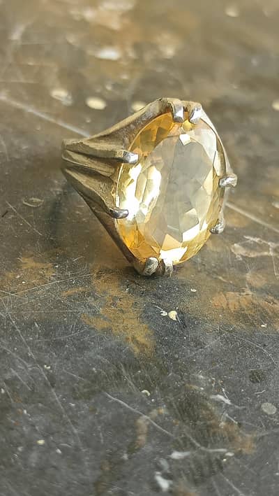 Yellow Sapphire (Pukhraj)