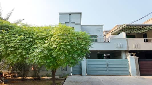 This is 4 Bedroom House in Askari 11 near to DHA PH 5.