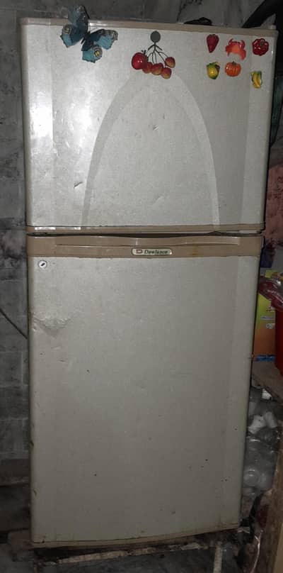 dawlance fridge medium size