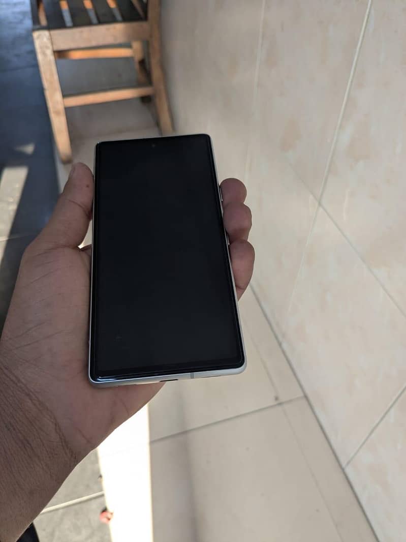 Google pixel 7a 1