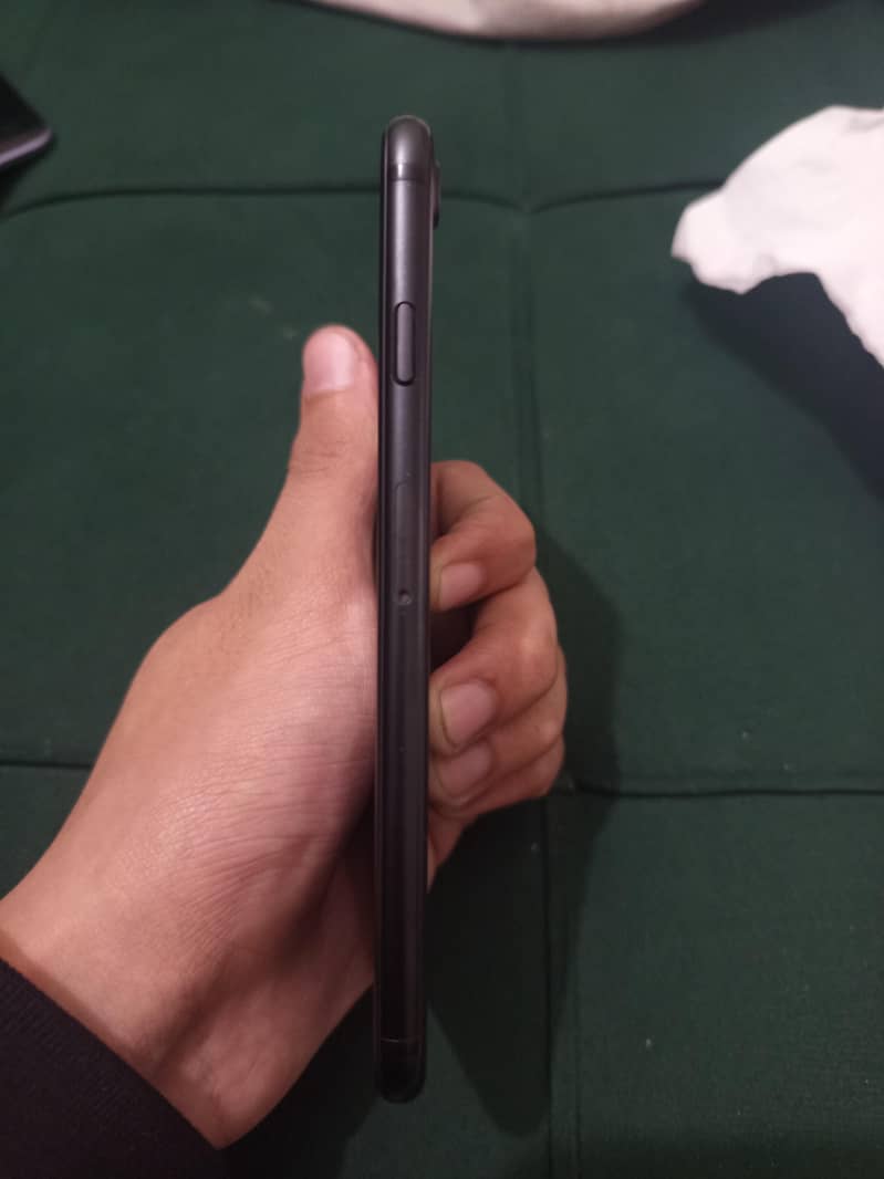 Iphone 7 10/10 condition 4