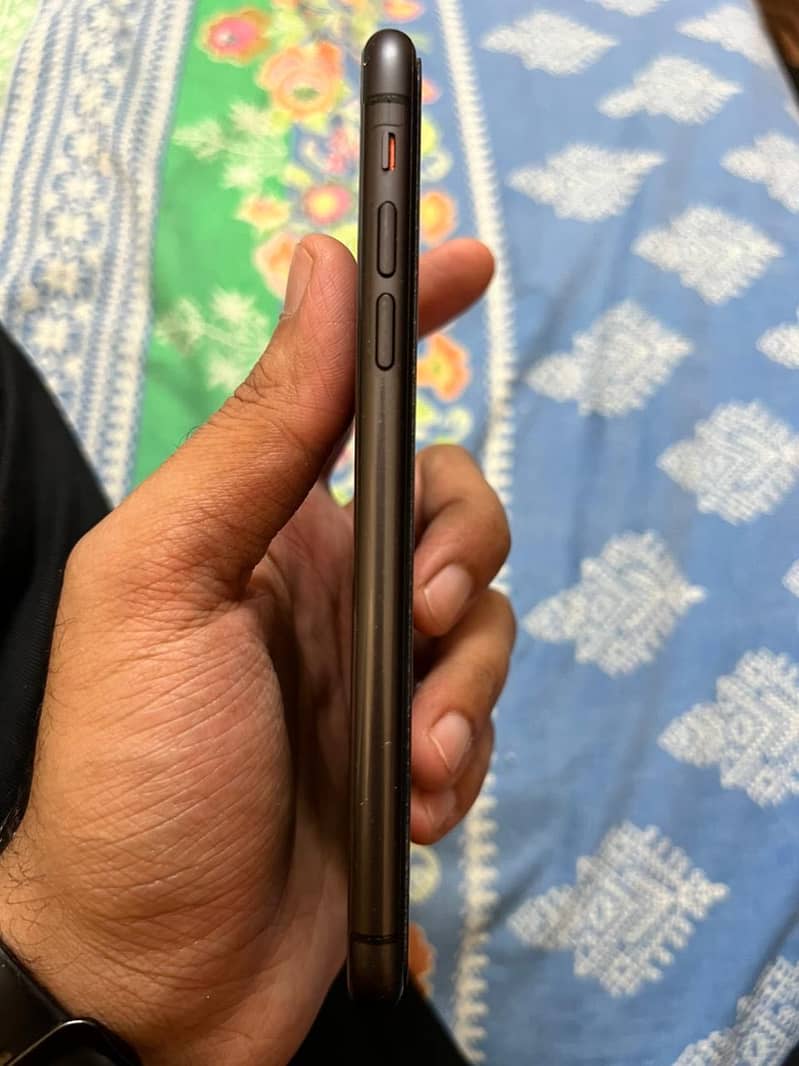 iPhone 11 64gb 3