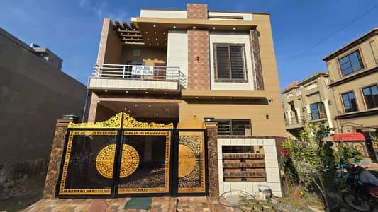 Brand New 5.5 Marla Corner House for Sale in in Jade Extension, Park View City Lahore
