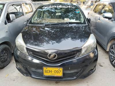 Toyota vitz 2011/2015