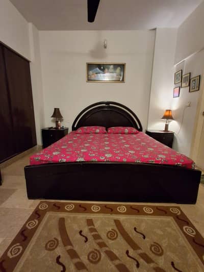 UNIQUE CENTER FLAT FOR RENT MAIN RASHID MINHAS ROAD