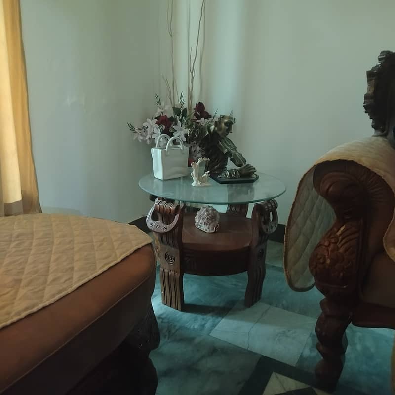 CENTER Table chinioti with side table 0