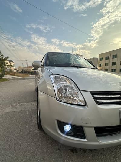 Suzuki swift dlx mint condition