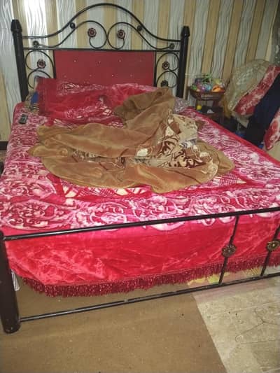 Iron bed  without matriss