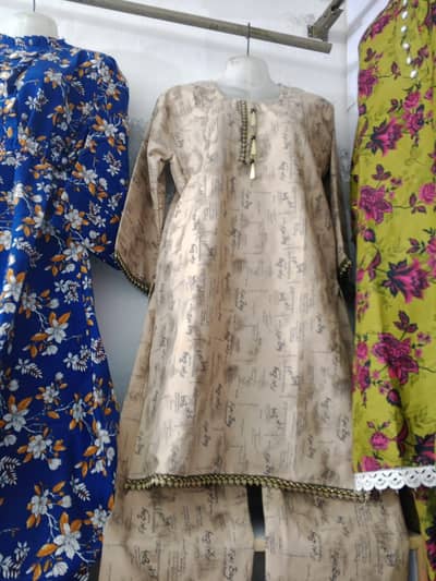 ٹو پیس سوٹ لیلن