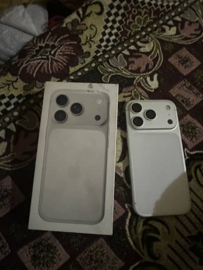 iPhone 17 Pro HK Model P+E Silver only 20 Cycle Count Complete SiM Tim