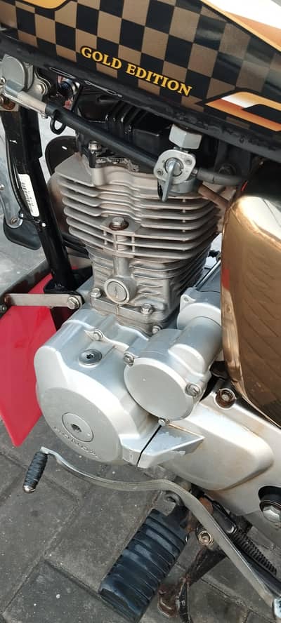 first owner Honda 125 special edition gold edition black colour